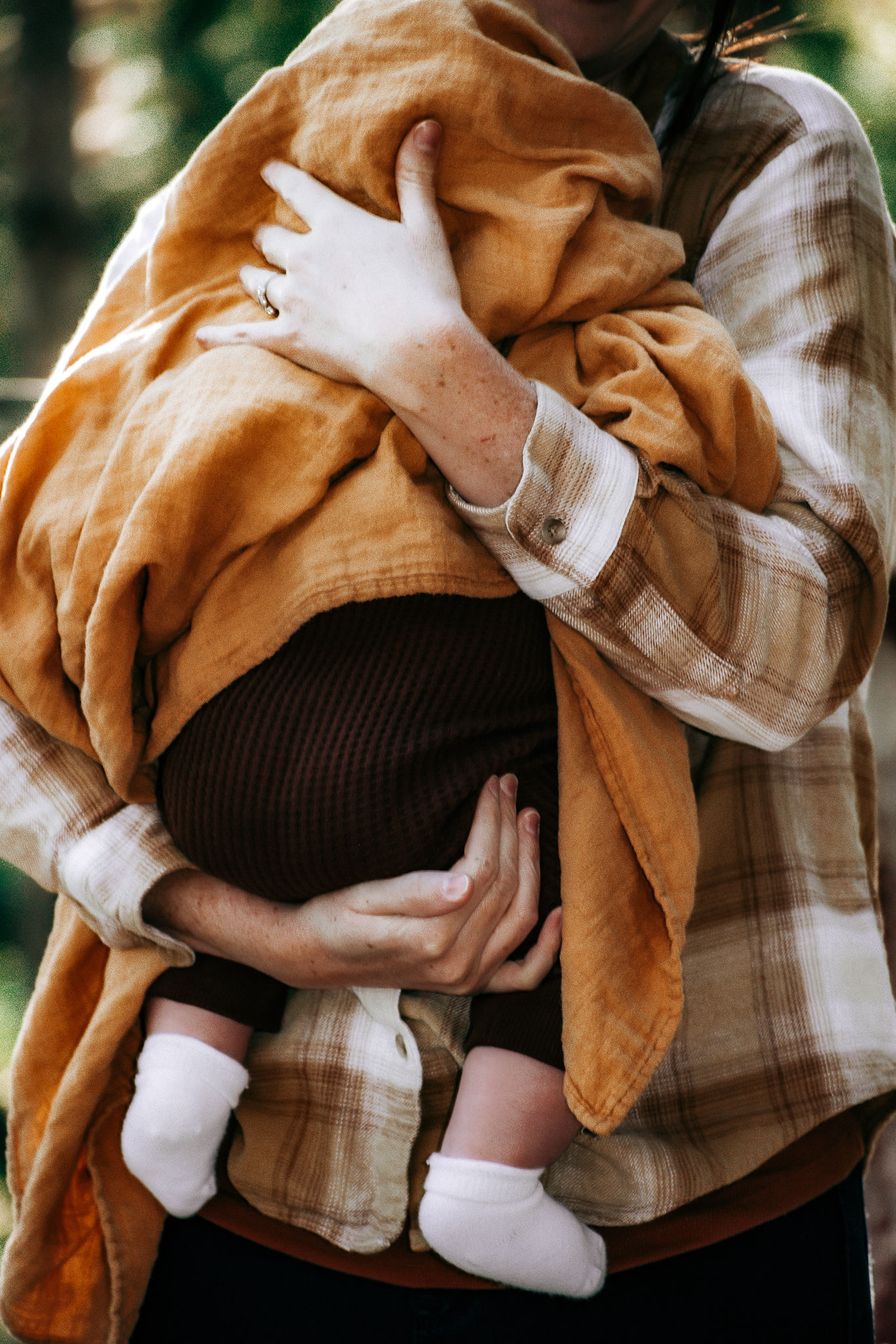 E6B64C5B-CB8E-4D37-B0B5-F81FD3583941